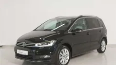 Schwarz Gebraucht 2024 VW Touran Highline Van / Kleinbus | 37.440 € (Fairer Preis)