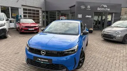 Usata Opel Corsa Basis 101 CV (74 kW) 2024 Blu Utilitaria