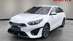 Weiß Gebraucht 2024 Kia Ceed Sportswagon Spirit Kombi | 25.990 € (Guter Preis)
