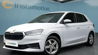 Gebraucht Skoda Fabia 95 PS (69 kW) 2022 Weiß Kleinwagen