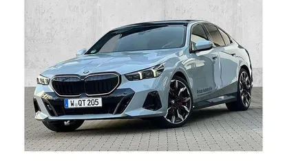 Gebraucht BMW 540 M Sport 286 PS (210 kW) 2026 M brooklyn grau Limousine