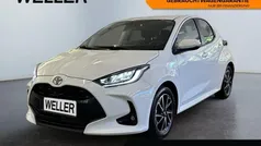 Weiss Gebraucht 2024 Toyota Yaris Team Kleinwagen | 17.680 € (Guter Preis)