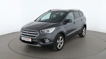 Gebraucht Ford Kuga Titanium 150 PS (110 kW) 2019 Grau SUV