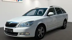 Weiß Gebraucht 2011 Skoda Octavia Kombi | 2.999 € (Superpreis)