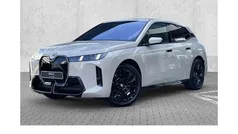Dune grey Neu 2025 BMW iX M Sport SUV | 87.980 € (Fairer Preis)