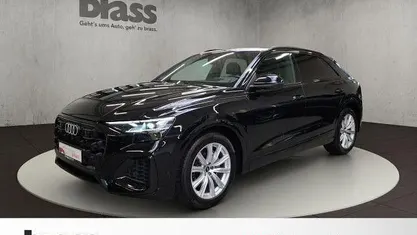 Mythosschwarz metallic Gebraucht 2025 Audi Q8 Ambiente SUV | 65.600 € (Superpreis)