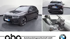 Grau Gebraucht 2023 BMW iX3 Impressive SUV | 45.730 € (Fairer Preis)
