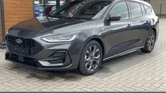 Grau Gebraucht 2024 Ford Focus ST-Line Limousine | 24.950 € (Guter Preis)