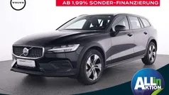 Black solid stone / solid Gebraucht 2023 Volvo V60 CC Plus Kombi | 33.990 € (Superpreis)