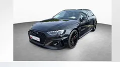 Mythosschwarz metallic Gebraucht 2023 Audi RS4 Ambiente Kombi | 72.690 € (Fairer Preis)