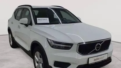 Ice white Gebraucht 2021 Volvo XC40 Momentum SUV | 22.390 € (Fairer Preis)