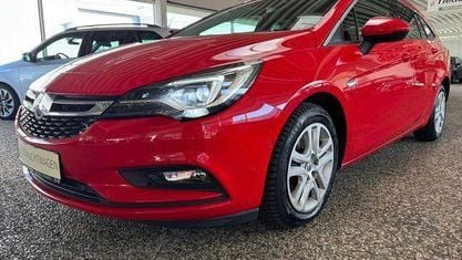 Używany Opel Astra 200 KM (147 kW) 2017 Czerwony Kombi