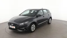Grau Gebraucht 2020 Hyundai i30 Intro Edition Limousine | 13.720 € (Superpreis)