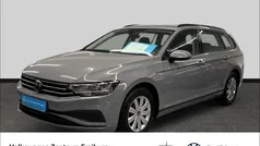 Grau Gebraucht 2023 VW Passat Basis Kombi | 27.600 € (Superpreis)