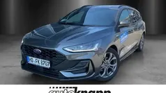 Magnetic grau Gebraucht 2024 Ford Focus ST-Line X Kombi | 28.990 € (Fairer Preis)