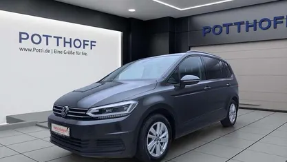 Gebraucht VW Touran Comfortline 150 PS (110 kW) 2023 Van / Kleinbus