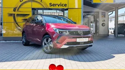Usata Opel Grandland X Elegance 131 CV (96 kW) 2023 Rosso SUV