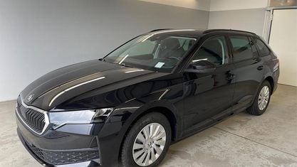 Uusi Skoda Octavia Essence 150 HP (110 kW) 2025 Musta Farmari