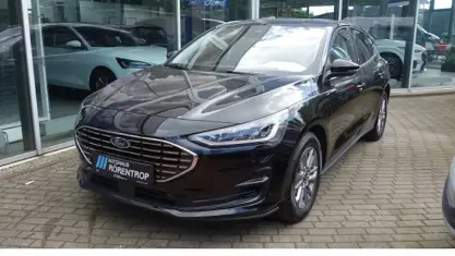 Gebraucht Ford Focus Titanium 125 PS (91 kW) 2023 Schwarz Limousine