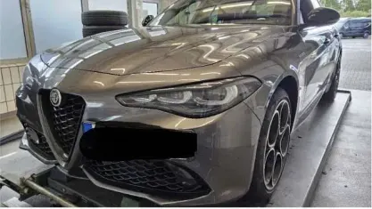 Gebraucht Alfa Romeo Giulia Veloce 280 PS (205 kW) 2023 Grau Limousine