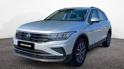 Gebraucht VW Tiguan IQ Drive 150 PS (110 kW) 2023 Reflex silver metallic SUV