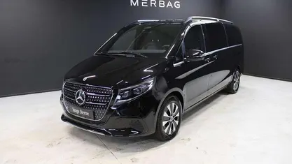 Schwarz Gebraucht 2024 Mercedes V300 Avantgarde Van / Kleinbus | 75.890 € (Guter Preis)