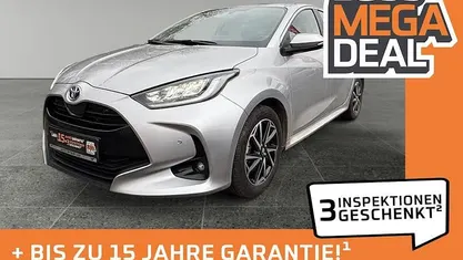 Silber Gebraucht 2022 Toyota Yaris Hybrid Team Limousine | 20.980 € (Fairer Preis)