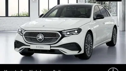 Weiß Gebraucht 2025 Mercedes E200 AMG line Limousine | 62.300 € (Fairer Preis)