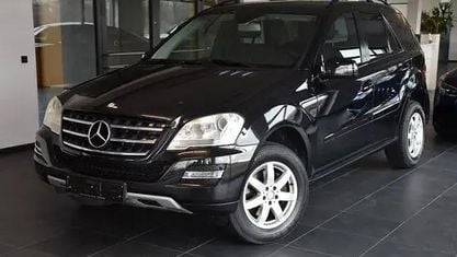 Gebraucht Mercedes ML350 231 PS (169 kW) 2010 Schwarz SUV