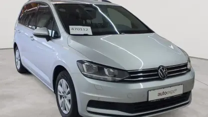 Gebraucht VW Touran Comfortline 122 PS (89 kW) 2022 Reflexsilber metallic Van / Kleinbus