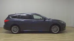 Pantherblau metallic Gebraucht 2021 Ford Focus Vignale Kombi | 16.480 € (Fairer Preis)