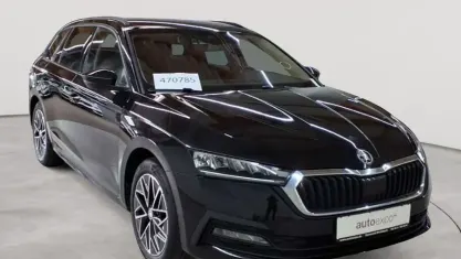 Gebraucht Skoda Octavia Clever 150 PS (110 kW) 2023 Blackmagic perleffekt Kombi
