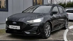 Schwarz Gebraucht 2025 Ford Focus ST-Line X Kombi | 30.889 € (Fairer Preis)