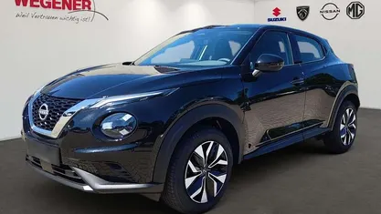 Pearl black Gebraucht 2025 Nissan Juke Acenta SUV | 22.190 € (Guter Preis)