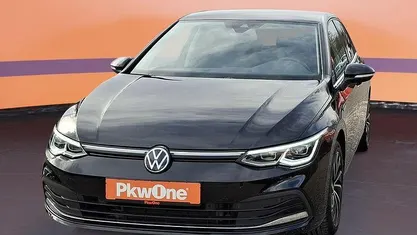 Gebraucht VW Golf VIII Style 131 PS (96 kW) 2023 Schwarz Limousine