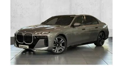 Gebraucht BMW 740 M Sport 286 PS (210 kW) 2025 Grau Limousine