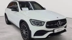 Polarweiß Gebraucht 2020 Mercedes GLC220 AMG line SUV | 30.990 € (Fairer Preis)