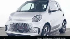 Bodypanels in cool silver () Gebraucht 2024 Smart ForTwo Electric Drive Exclusive Coupé | 15.800 € (Fairer Preis)