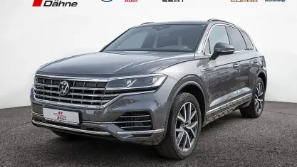 Gebraucht VW Touareg Elegance 381 PS (280 kW) 2021 Grau / siliziumgrau (metallic) SUV