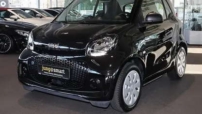 Bodypanels in black Gebraucht 2021 Smart ForTwo Coupé Kleinwagen | 9.890 € (Fairer Preis)