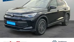 Deep black perleffekt Gebraucht 2024 VW Tiguan Goal SUV | 46.980 € (Guter Preis)