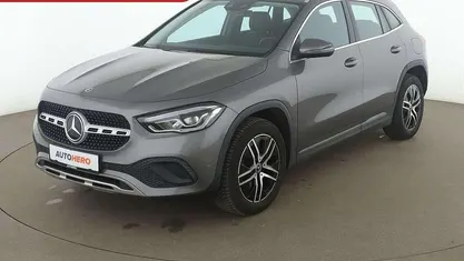 Gebraucht Mercedes GLA200 Progressive 163 PS (119 kW) 2020 Grau SUV