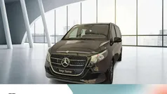 Obsidianschwarz metallic Gebraucht 2024 Mercedes V220 Style Van / Kleinbus | 60.950 €