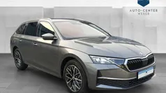 Graphitegrau metallic Gebraucht 2024 Skoda Octavia Selection Kombi | 32.870 € (Fairer Preis)