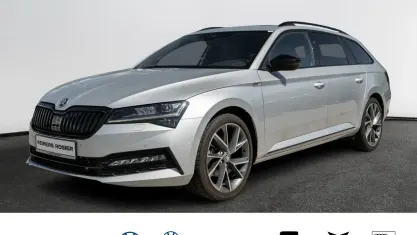 Gebraucht Skoda Superb SportLine 190 PS (139 kW) 2022 Silber / brillantsilber Kombi