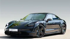 Tiefschwarzmetallic Gebraucht 2022 Porsche Taycan Turbo S Limousine | 109.880 € (Fairer Preis)
