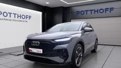 Grau Gebraucht 2022 Audi Q4 e-tron Ambiente SUV | 33.750 € (Fairer Preis)