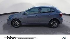 Grau Gebraucht 2022 VW Polo Life Limousine | 17.330 € (Fairer Preis)