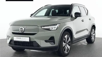 Grün Gebraucht 2022 Volvo XC40 Plus SUV | 30.990 € (Fairer Preis)