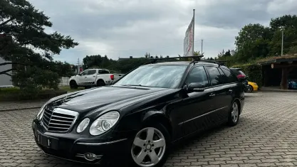 Gebraucht Mercedes E230 204 PS (150 kW) 2009 Schwarz Kombi